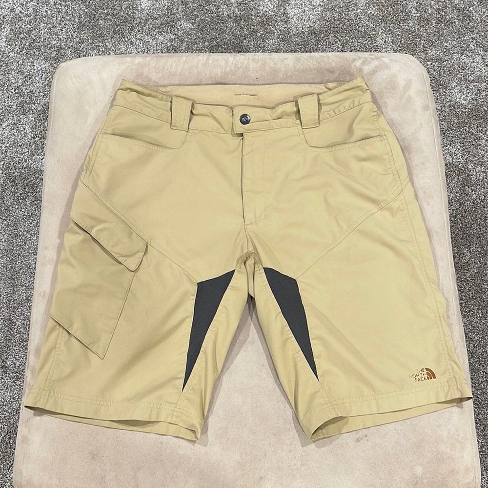 Men’s North Face Cargo Shorts